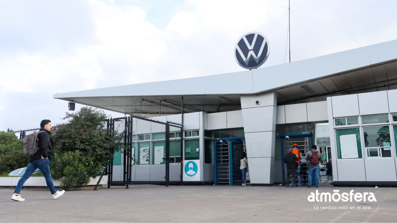 Volkswagen y sindicato amplían negociación para evitar huelga en Puebla