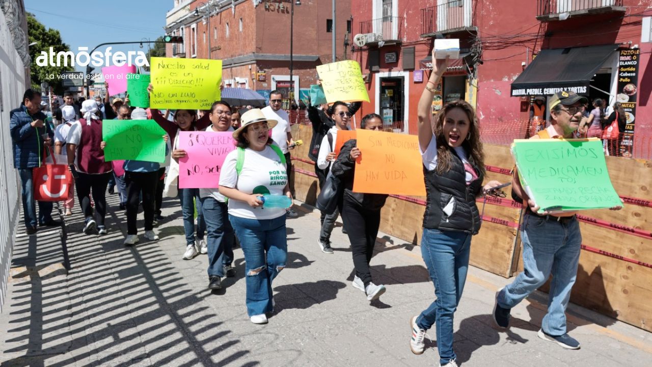 Pacientes trasplantados protestan en Hospital San José por desabasto de Tacrolimus