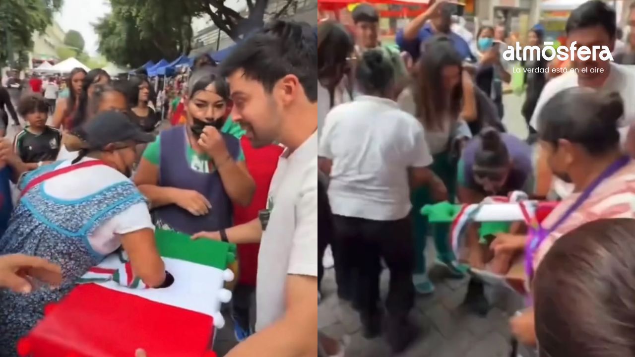Tres segundos y se acabó el orden: rompen la caja de premios de un influencer en el Zócalo