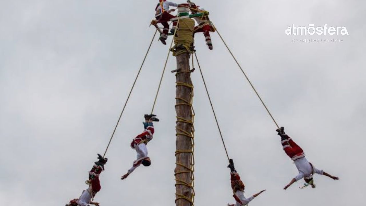 Muere joven de 19 años tras caer de estructura para la danza de los voladores en Ahuacatlán